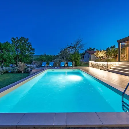 Villa Krasna Kuca For 5 People Near Labin - Rabac With Private Heated Pool