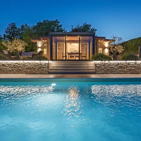 Villa Krasna Kuca For 5 People Near Labin - Rabac With Private Heated Pool