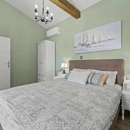 Villa Krasna Kuca For 5 People Near Labin - Rabac With Private Heated Pool Stalije